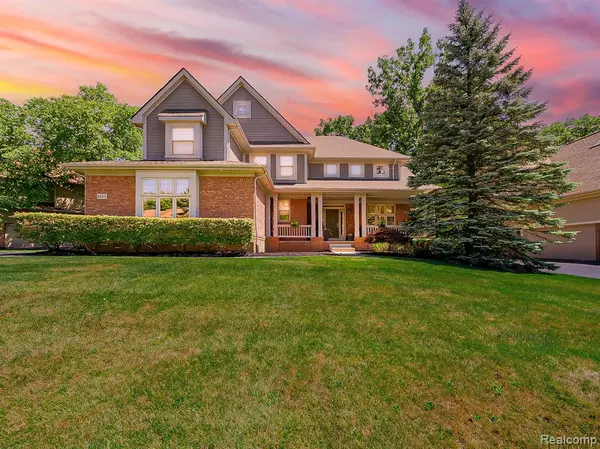 6590 Pembridge Hill, West Bloomfield Twp, MI 48322