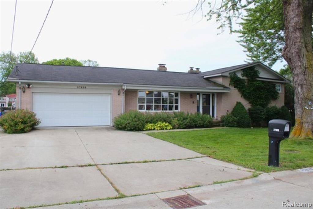 37838 Seaway Court, Harrison Twp, MI 48045
