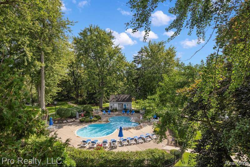 3559 PORT COVE Drive 25, Waterford Twp, MI 48328