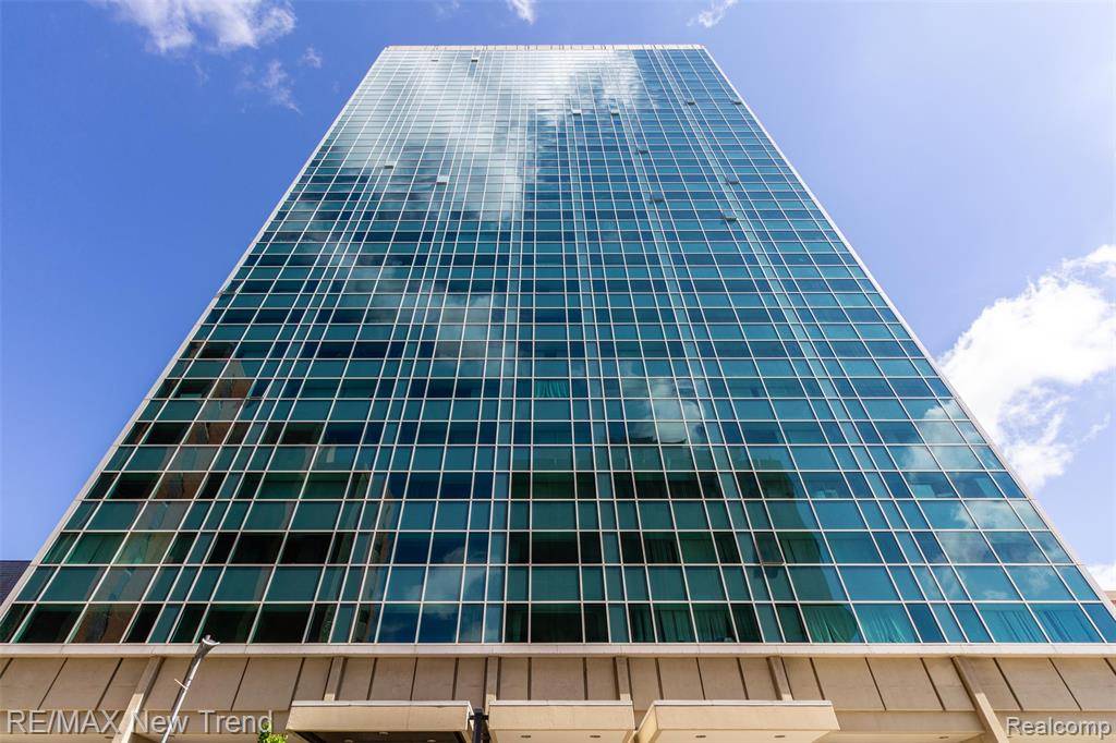 Ann Arbor, MI 48104,555 E WILLIAM Street 7G