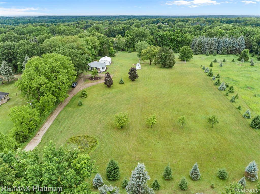 4125 N Tipsico Lake (10 Acres) Road N, Hartland Twp, MI 48353