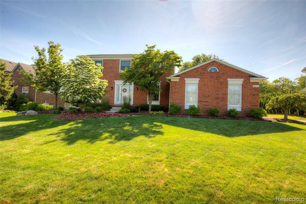 8873 Cobblestone Circle, Plymouth, MI 48170