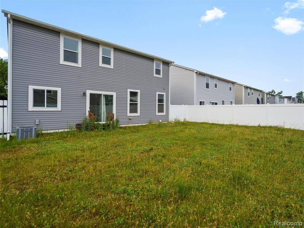 Madison Heights, MI 48071,399 W DALLAS Avenue