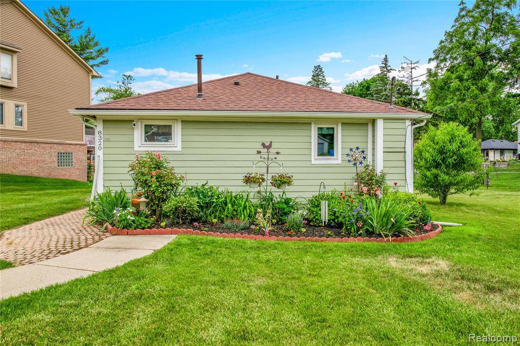 Commerce Twp, MI 48382,8320 Lagoon Street