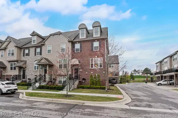 2669 HELMSDALE Circle, Rochester Hills, MI 48307