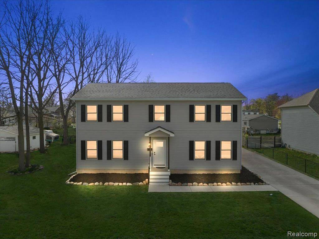 251 DORSEY Street, Romeo Vlg, MI 48065