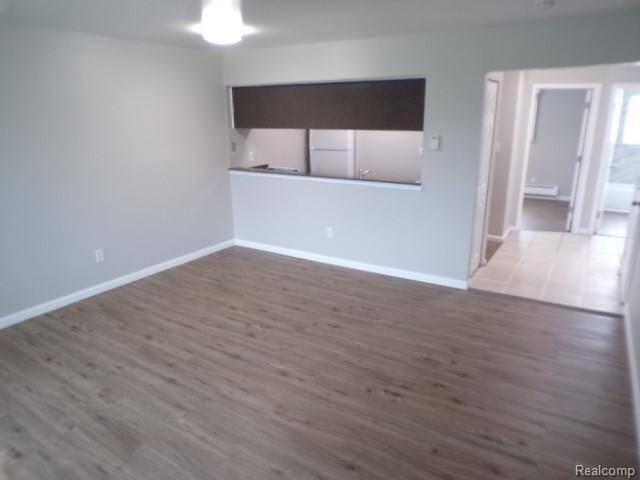 Waterford Twp, MI 48327,1490 Nancywood Drive 11