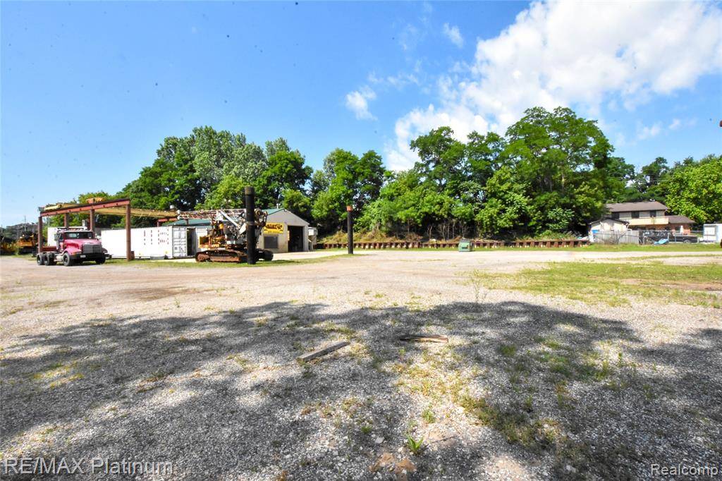 Howell, MI 48843,2040 Industrial Drive