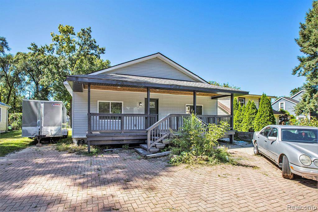 2536 MASSENA Street, Commerce Twp, MI 48382