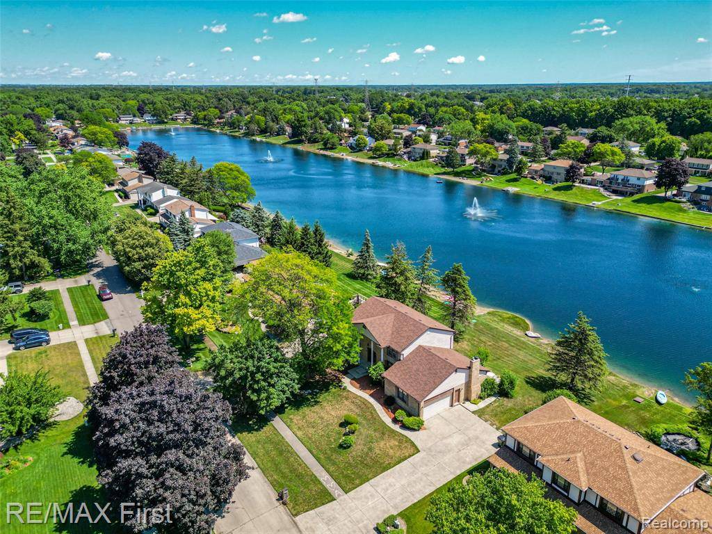 Shelby Twp, MI 48315,54158 Blue Cloud Drive