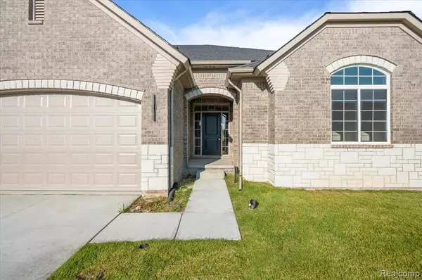 Macomb Twp, MI 48042,50623 TIMBERSTONE Drive