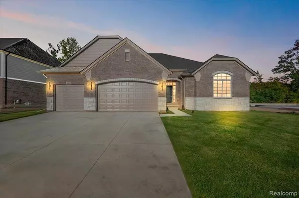 50623 TIMBERSTONE Drive, Macomb Twp, MI 48042