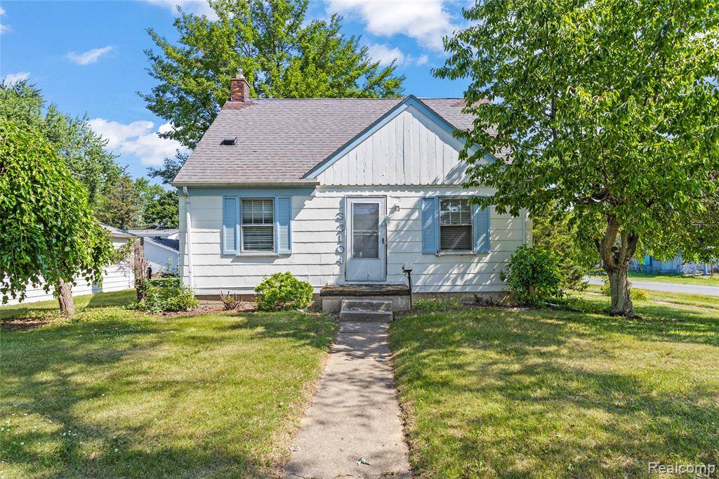 32104 Dover Street, Garden City, MI 48135