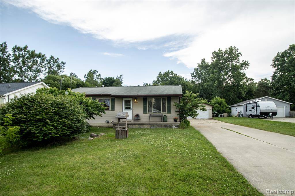 11490 Water Street, Vienna Twp, MI 48420