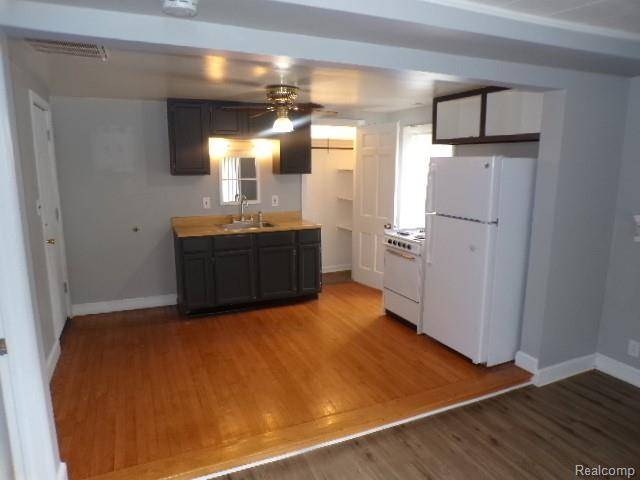 Waterford Twp, MI 48328,3170 DIXIE Highway C