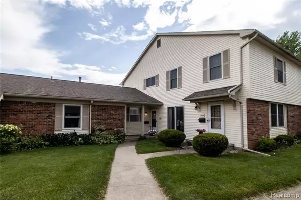 12036 Juniper Way, Grand Blanc, MI 48439