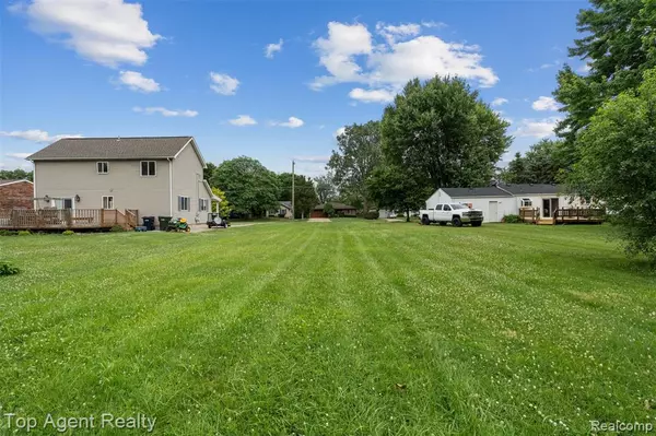 Sterling Heights, MI 48310,37337 Curwood Drive