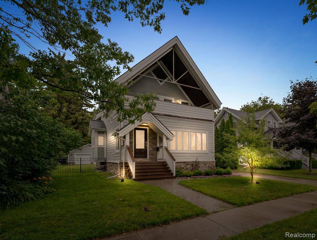 Royal Oak, MI 48067,319 E University Avenue