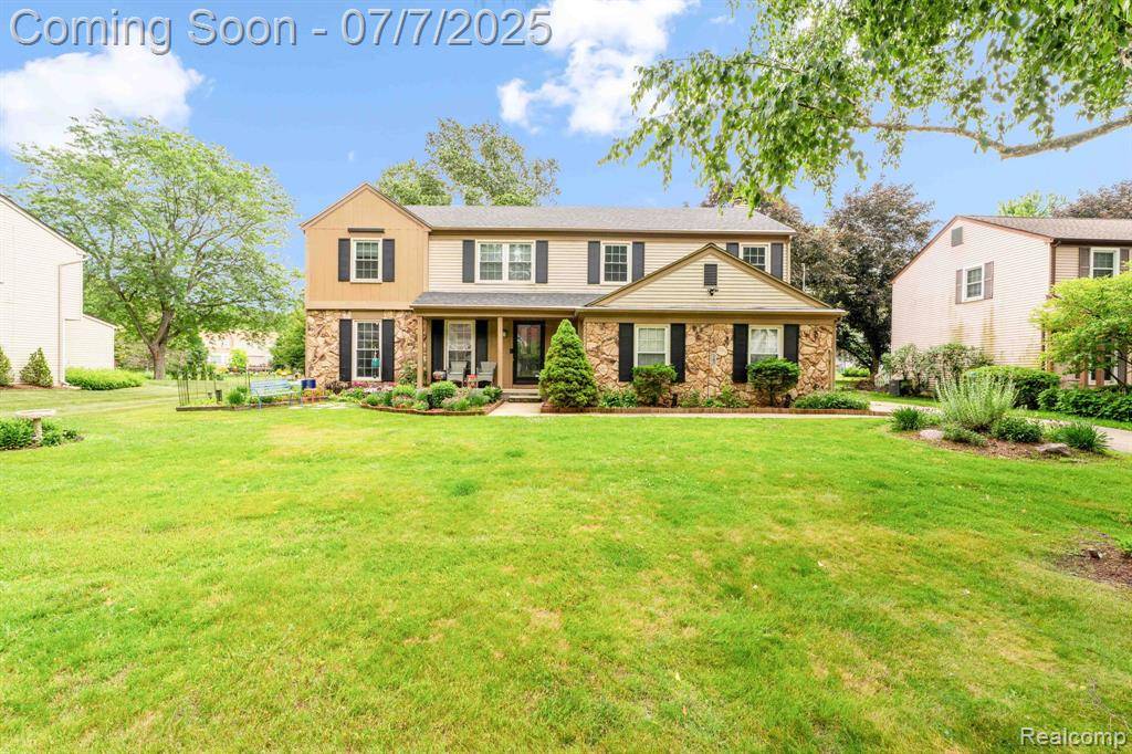 6611 Windmill Lane, West Bloomfield Twp, MI 48324