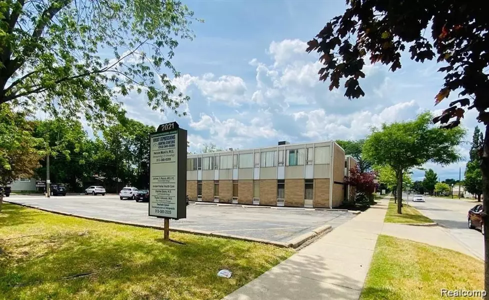 2021 MONROE Street 303, Dearborn, MI 48124