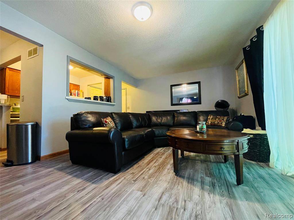 Saginaw, MI 48638,6131 Western Drive 45