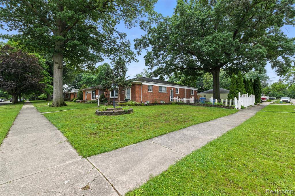 4108 Harding Street, Dearborn Heights, MI 48125