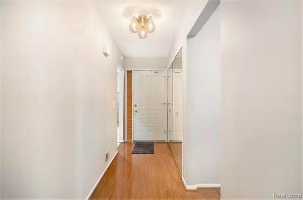 Rochester Hills, MI 48307,654 Tennyson