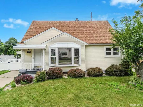 394 Adams Court,  Ferndale,  MI 48220