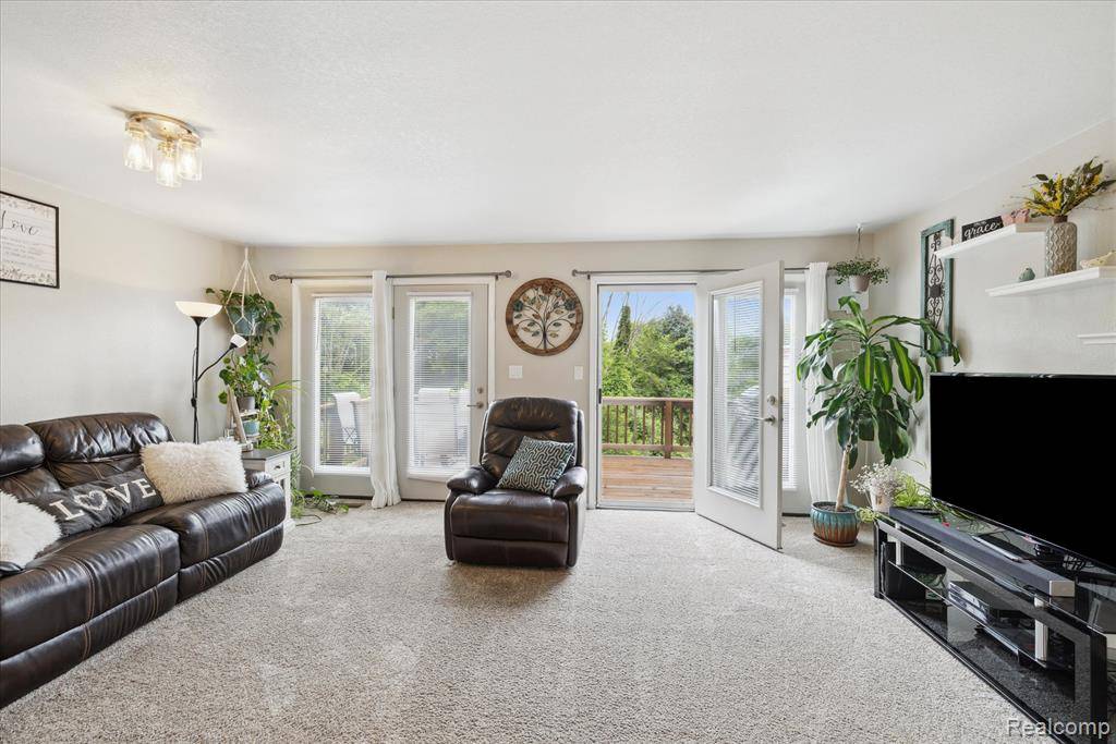 Howell, MI 48843,1484 Steeplechase Court