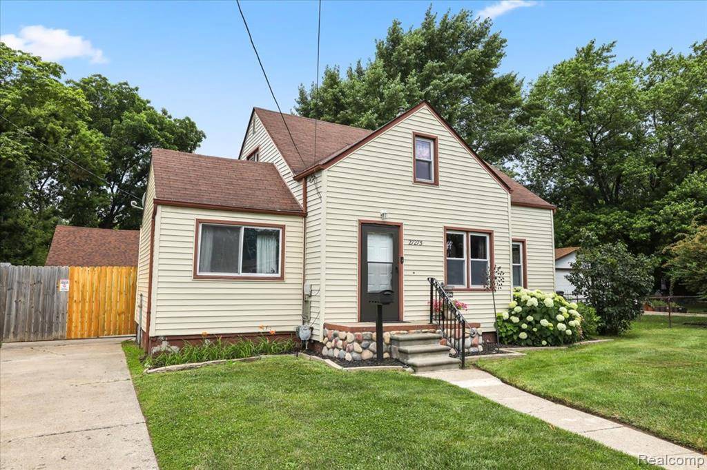 Roseville, MI 48066,27275 Maple Street