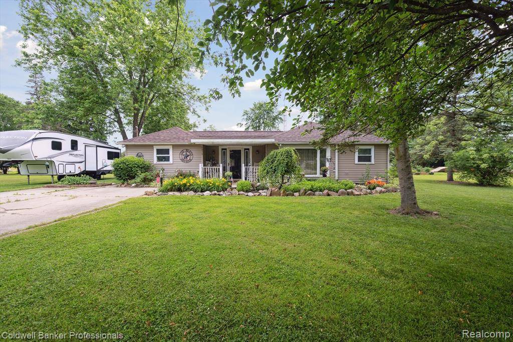 6479 W Court Street, Flint, MI 48532