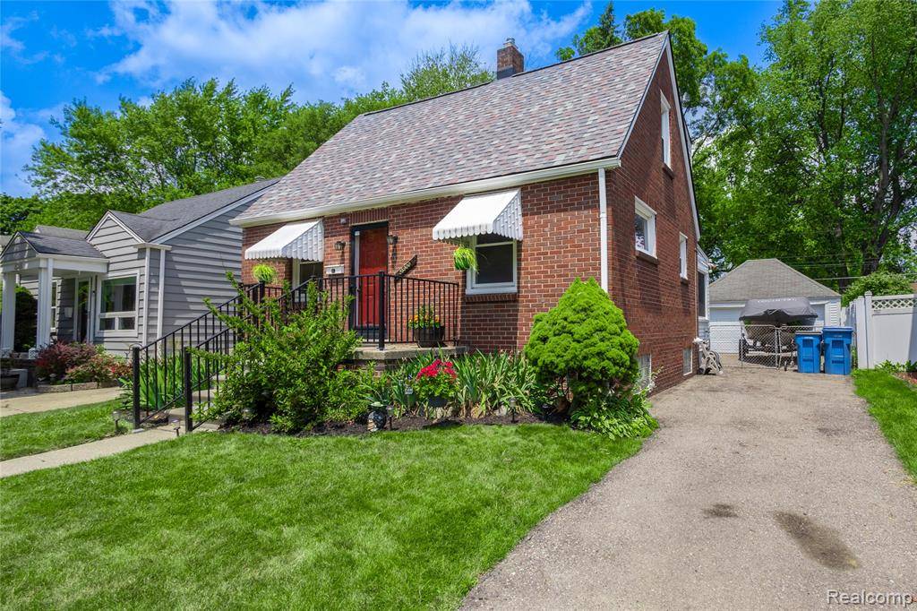 25900 Hanover Street, Dearborn Heights, MI 48125