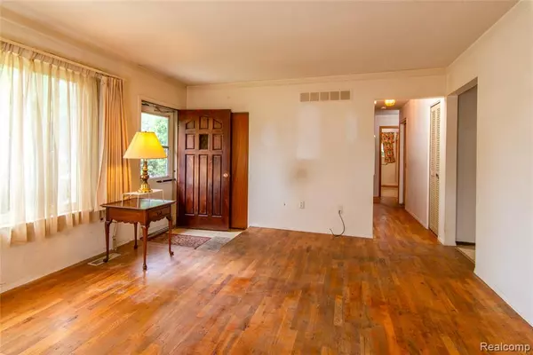 Van Buren Twp, MI 48111,9892 Wheeler Street