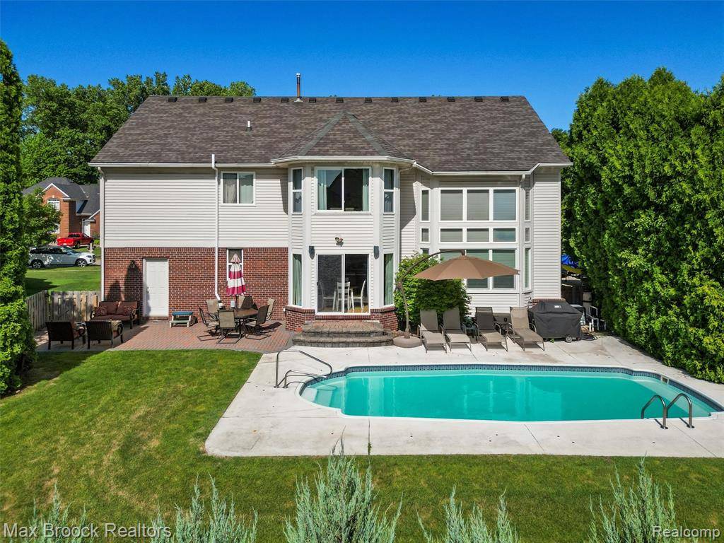 Harrison Twp, MI 48045,39104 Devonshire Court