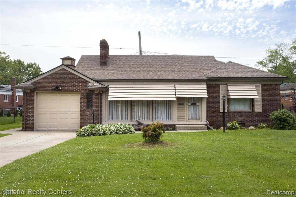 20216 E 11 Mile Road, St. Clair Shores, MI 48081