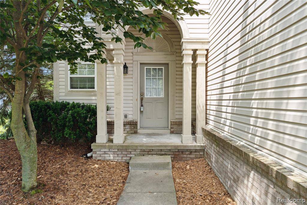 Grand Blanc Twp, MI 48442,10074 Pond View Trail