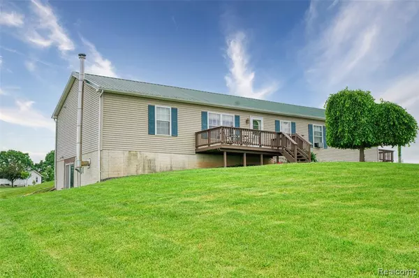 5771 MILETT Road, Howell Twp, MI 48836
