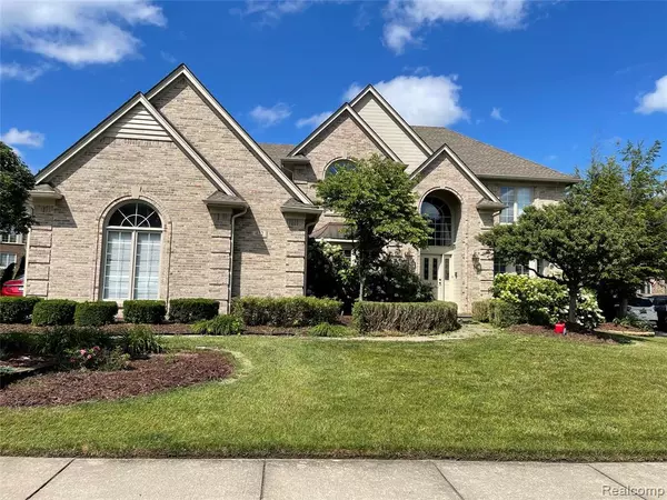 422 Springview Drive, Rochester, MI 48307