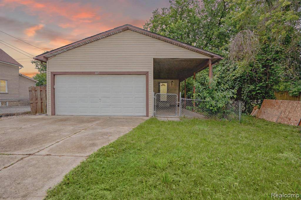 1005 Bacon Street, Monroe, MI 48161