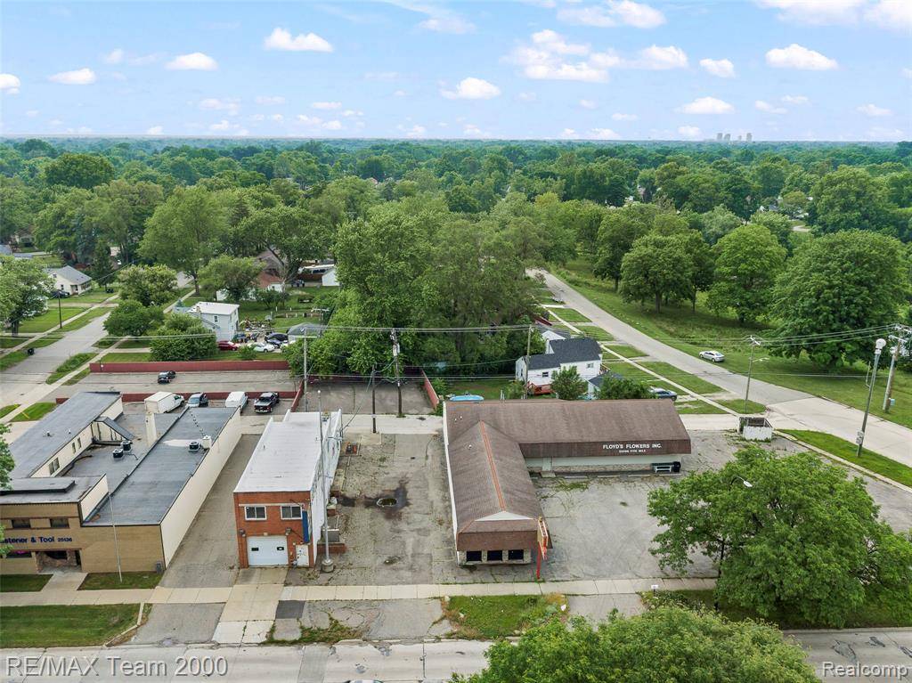 25120 & 25906 5 Mile Road, Redford Twp, MI 48239