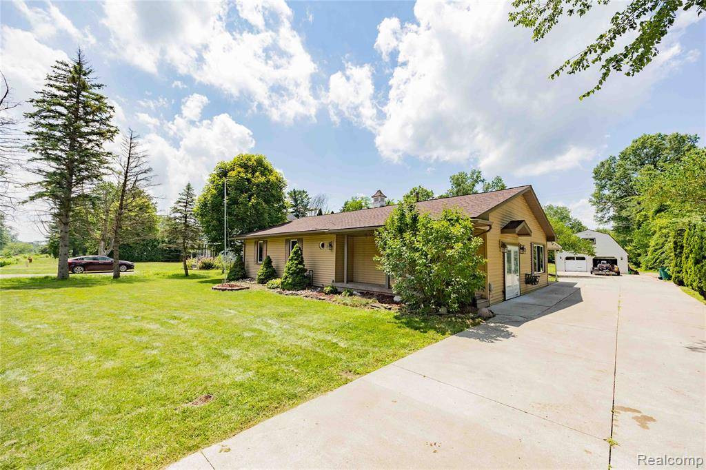Huron Twp, MI 48164,21128 Middlebelt Road