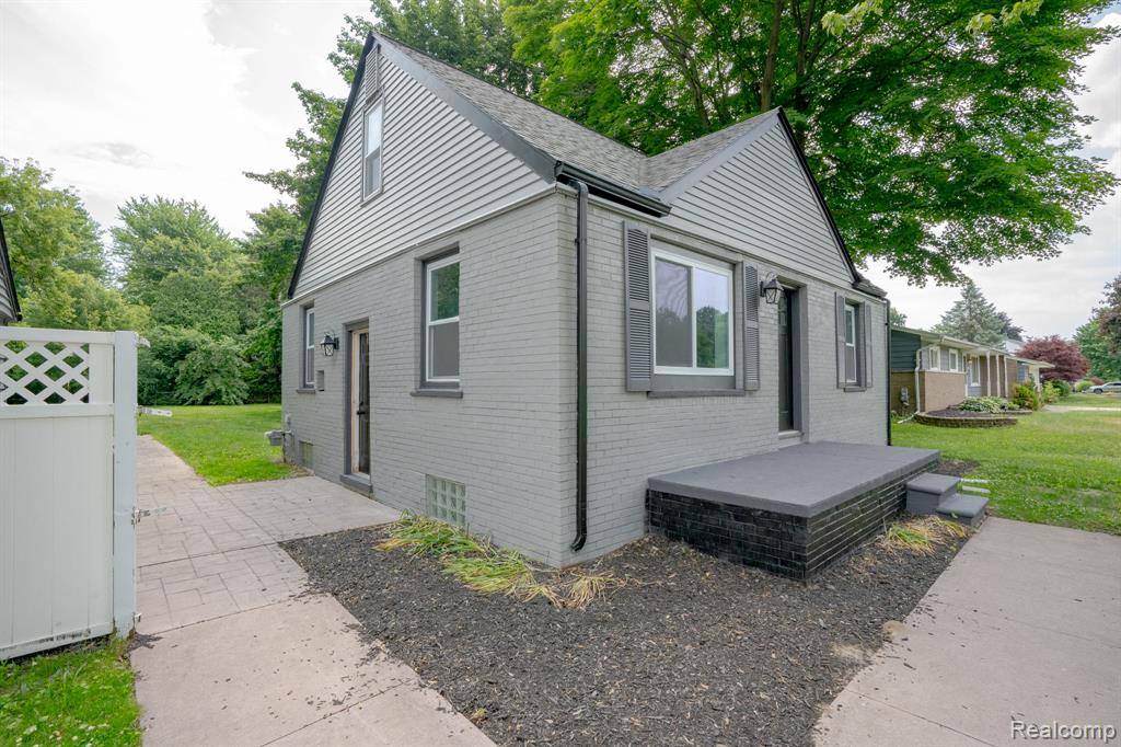Harrison Twp, MI 48045,38488 Elmite Street