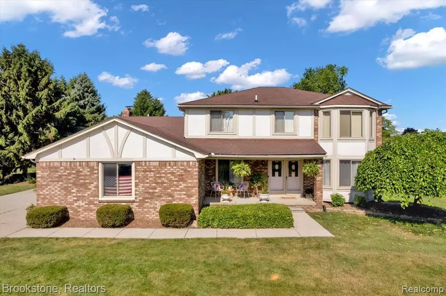 46655 Spruce Drive, Shelby Twp, MI 48315