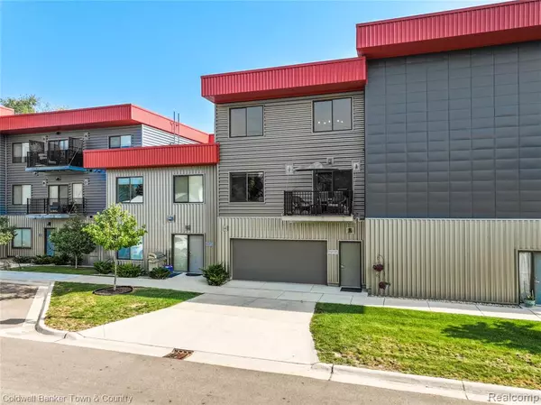 293 N 2ND Street 106, Brighton, MI 48116
