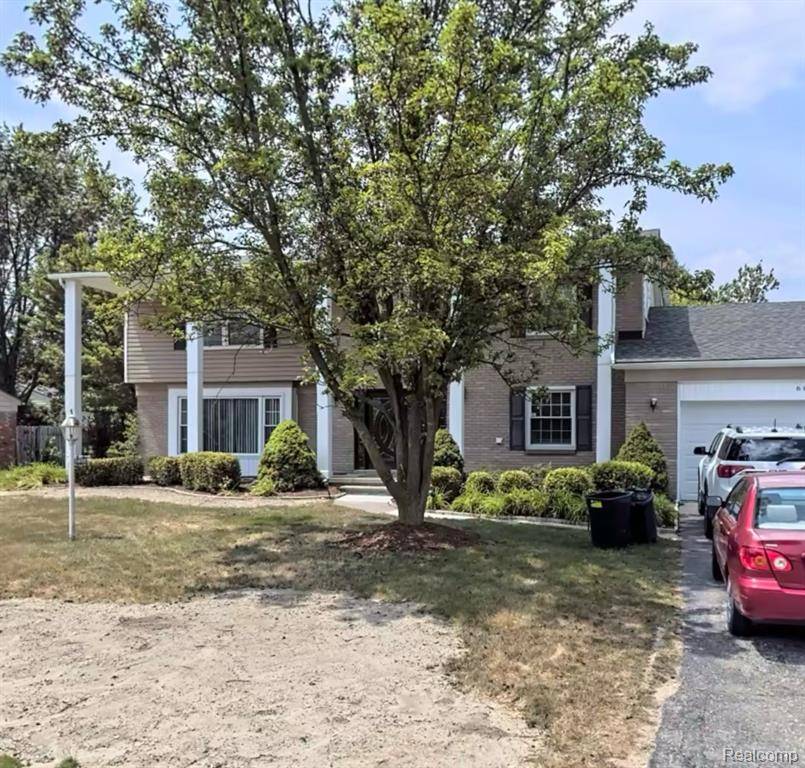 6600 Alderley Way, West Bloomfield Twp, MI 48322