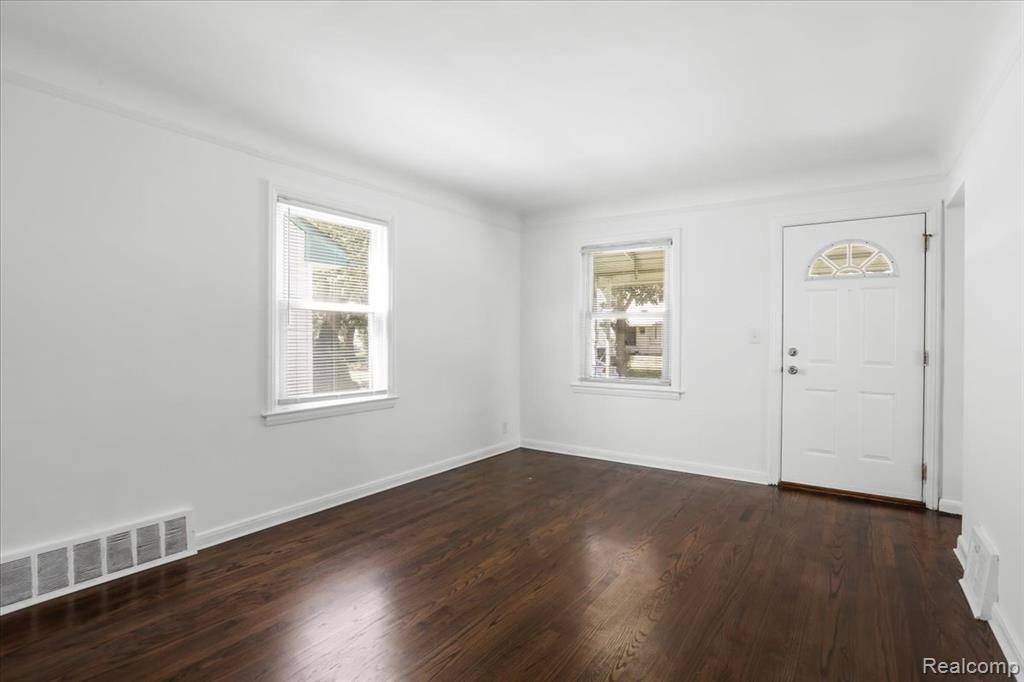 Allen Park, MI 48101,14535 Russell Avenue