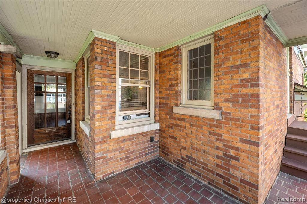 Wyandotte, MI 48192,29 Superior Boulevard