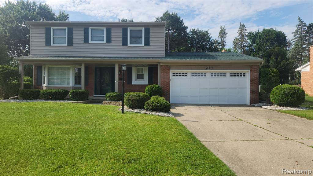 422 Boutell Drive, Grand Blanc, MI 48439