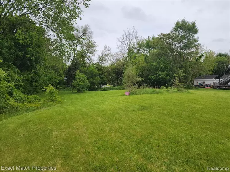 28 Stout Street, Pontiac, MI 48341