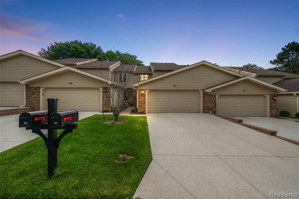 968 Golfview Court, Rochester Hills, MI 48307